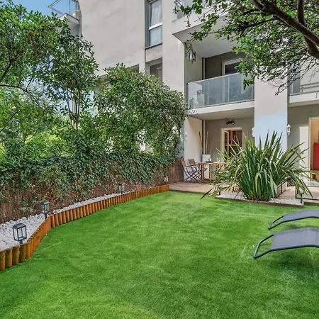 Duplex Avec Jardin A St Denis - Stade De France Apartment *